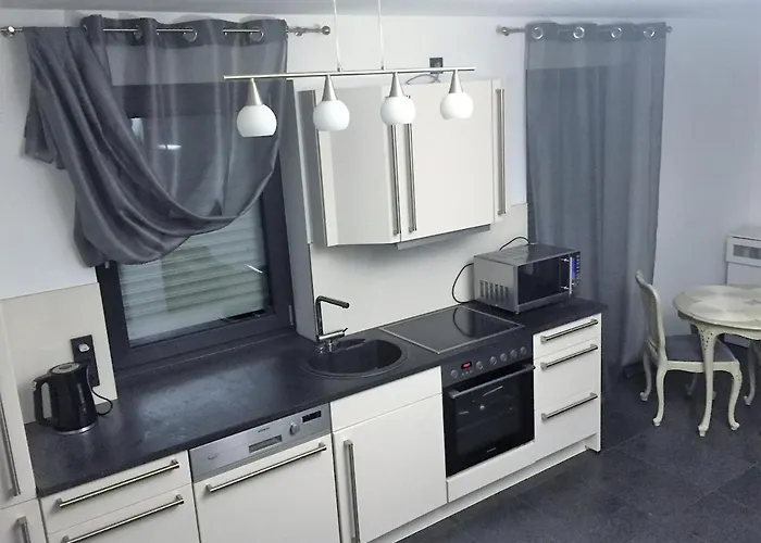 Moderne 3 Zimmer Wohnung Mit Separatem Eingang